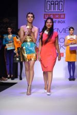 Model walk the ramp for Sanonya Garg Talent Box show at Lakme Fashion Week Day 2 on 4th Aug 2012 (45).JPG